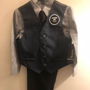 New Kids Suit by George - Size 4